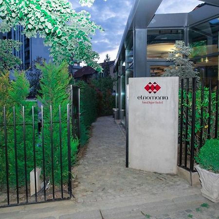 Etnomania Boutique Hotel Приштина Екстер'єр фото