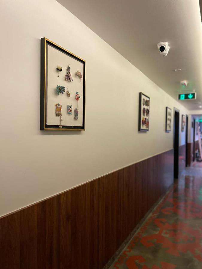 Etnomania Boutique Hotel Приштина Екстер'єр фото