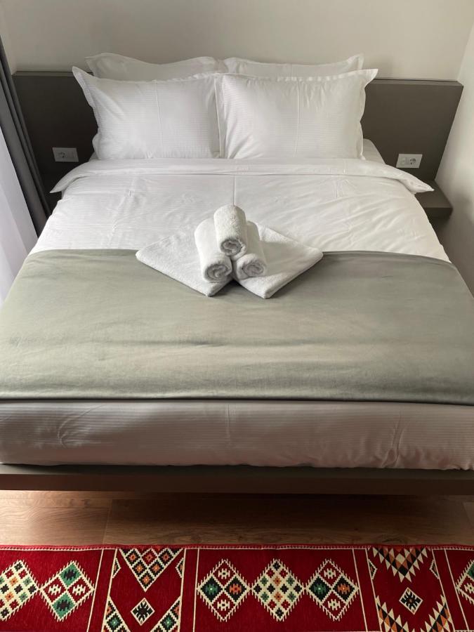 Etnomania Boutique Hotel Приштина Екстер'єр фото