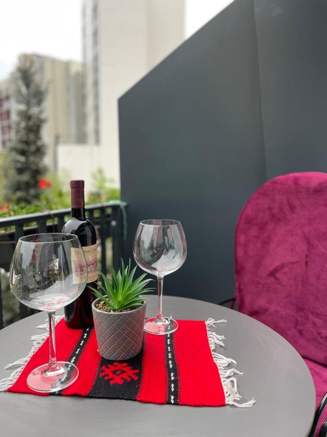 Etnomania Boutique Hotel Приштина Екстер'єр фото