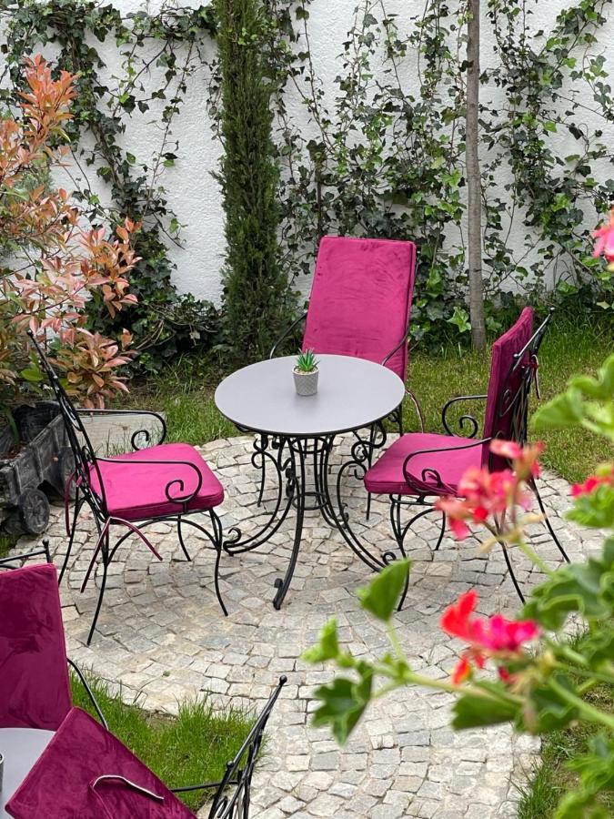 Etnomania Boutique Hotel Приштина Екстер'єр фото