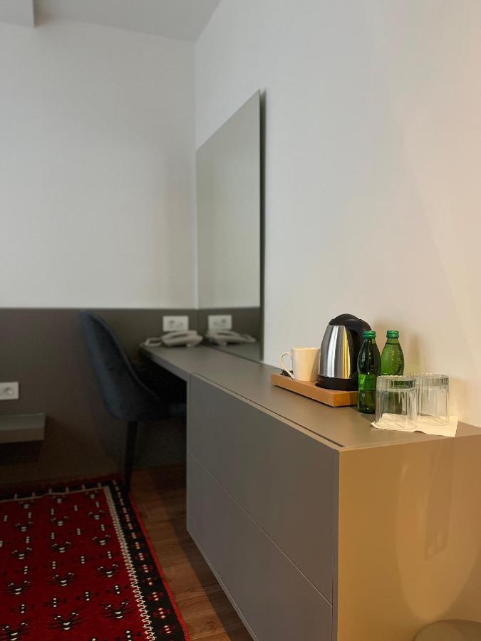 Etnomania Boutique Hotel Приштина Екстер'єр фото