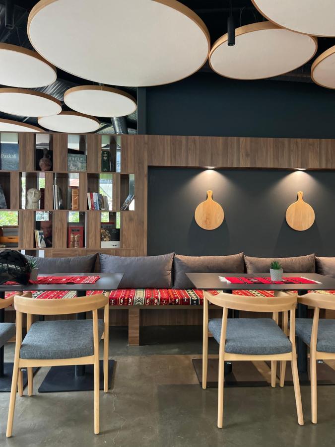 Etnomania Boutique Hotel Приштина Екстер'єр фото