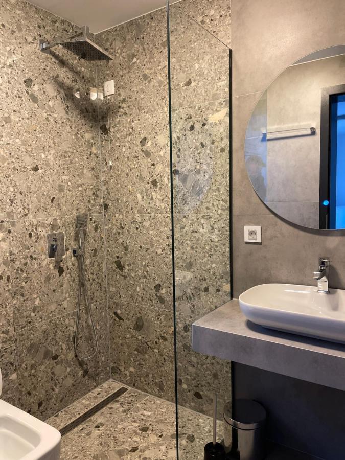 Etnomania Boutique Hotel Приштина Екстер'єр фото